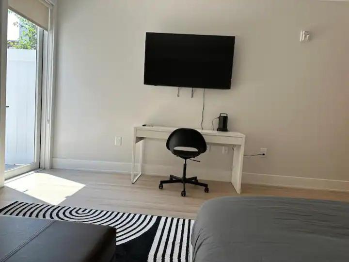 Luxury Stay For Nyc Visit Jersey City 7 Min Walk Nyc Train Station Экстерьер фото