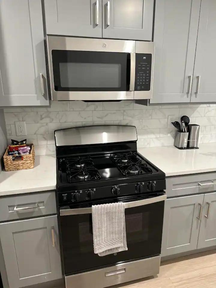 Luxury Stay For Nyc Visit Jersey City 7 Min Walk Nyc Train Station Экстерьер фото